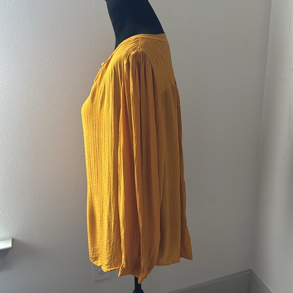 LOFT Mustard Yellow keyhole long sleeves top blouse Sz L - Picture 2 of 6